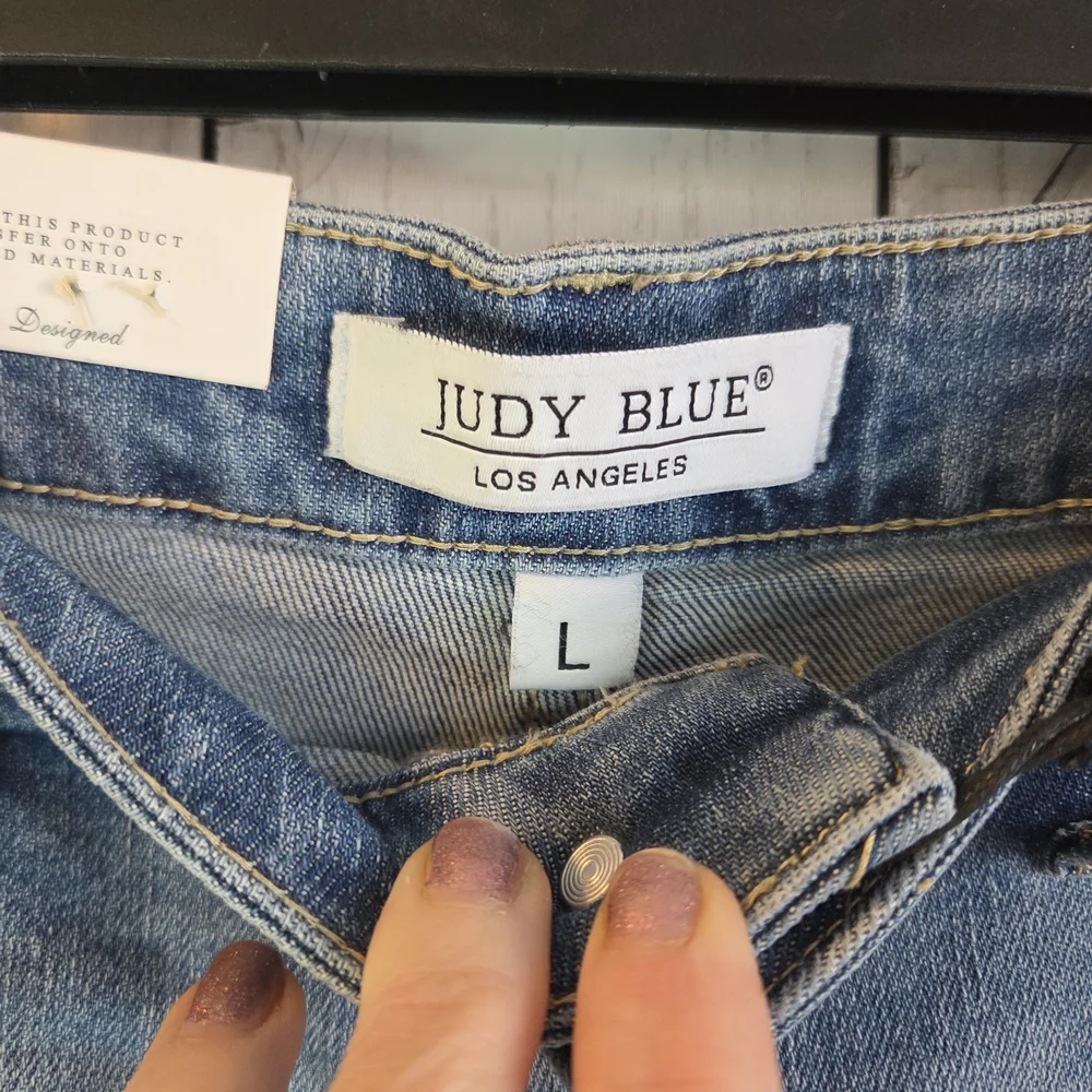 Judy Blue Light Blue Jean Shorts - Picture 4 of 9